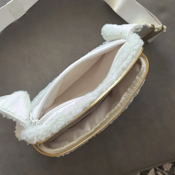 Lululemon Everywhere Belt Bag 2L Fleece - Picture 5 of 6